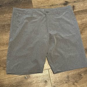 Hang ten gray shorts 40‎